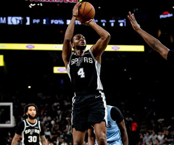 巴恩斯7记三分率<a href=/lanqiuquanbu/spurs/ target=_blank class=infotextkey>马刺</a>双杀灰熊 残阵灰熊虽败犹荣