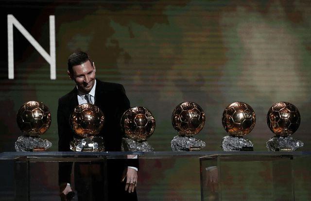 <a href=/qiuxingquanbu/zuqiuquanbu/119.html target=_blank class=infotextkey>梅西</a>金球奖也拿到手软