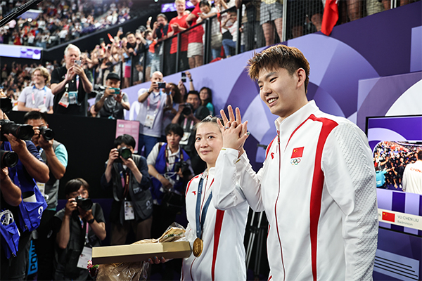 巴黎奥运会羽毛球混双 雅思夺冠黄雅琼被求爱